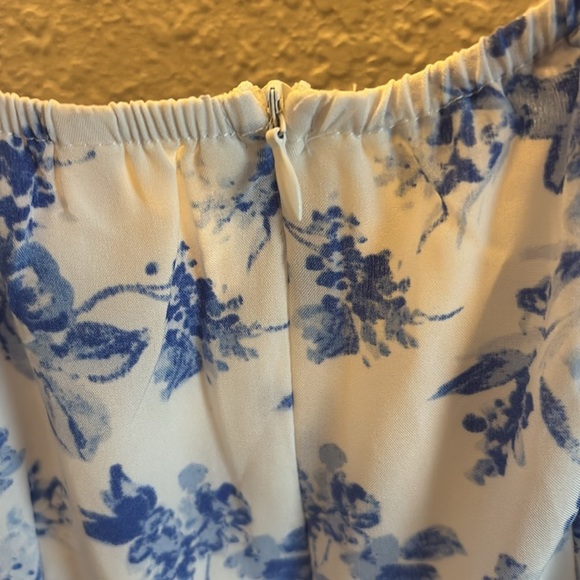 D & M Floral Blue and White Long Sleeve Mini Dress/ Size small/ like new! - Picture 11 of 11